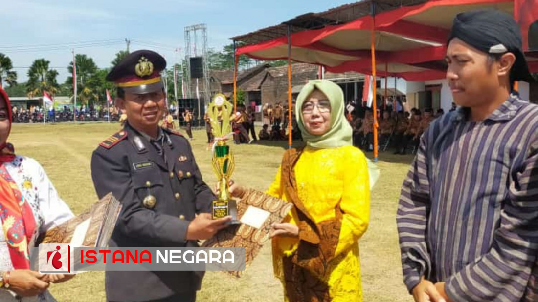 Siti Nusiana,S.Pd Kepala Sekolah SDN Jirapan 4